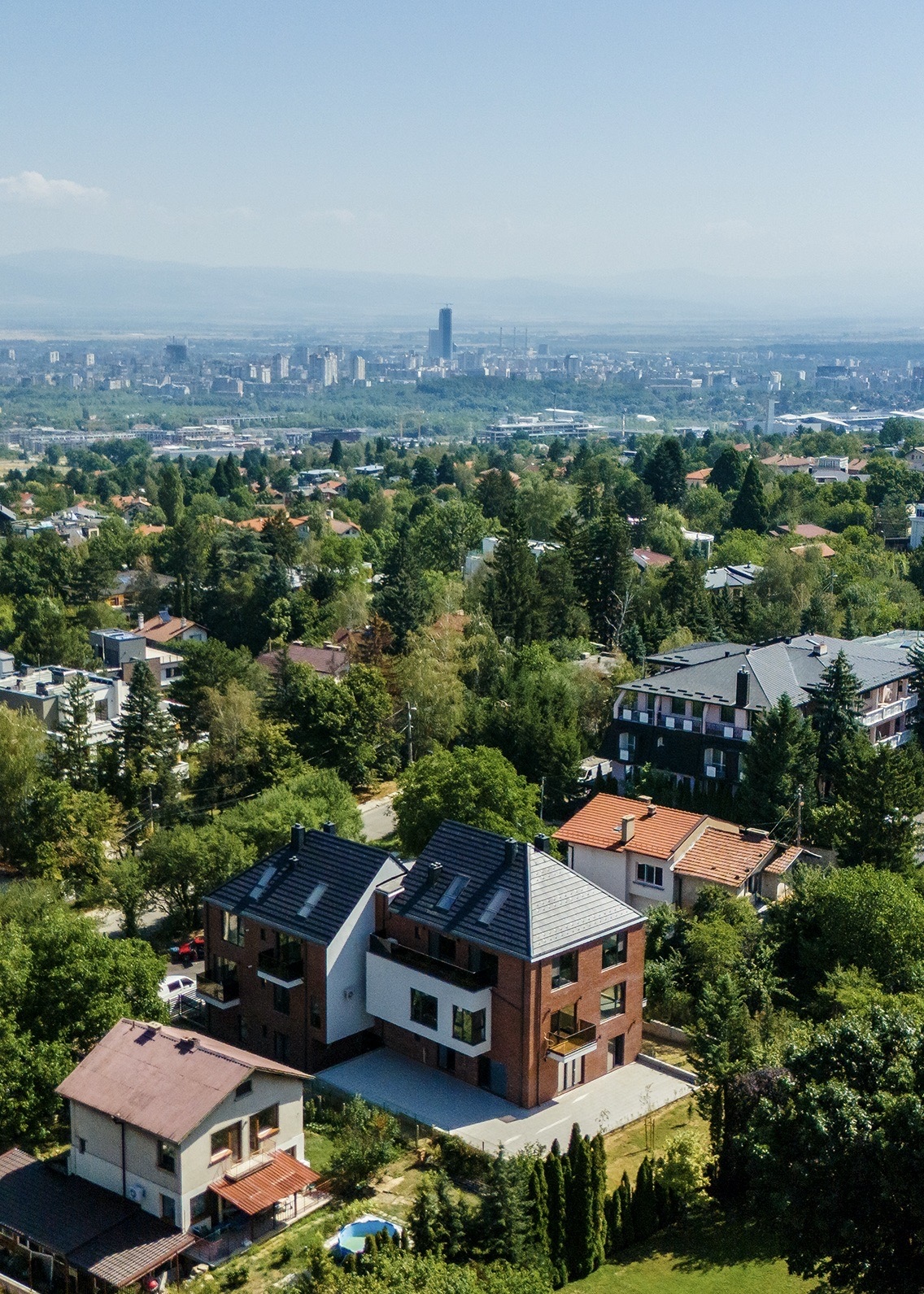 Жилищна сграда в Симеоново